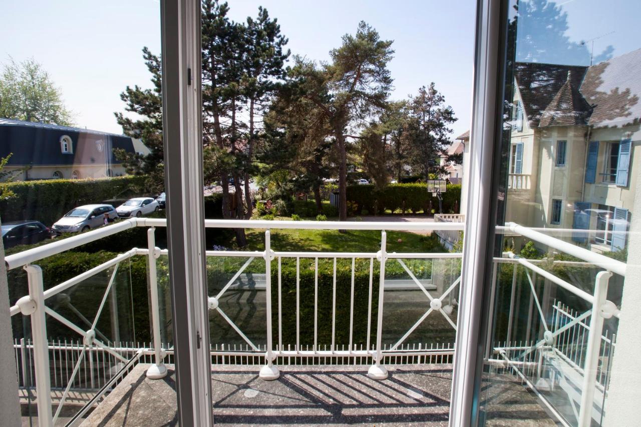 Appart Residence Proche Plage Avec Piscine Et Parking Couvert Prive Мервиль-Франсвиль Экстерьер фото